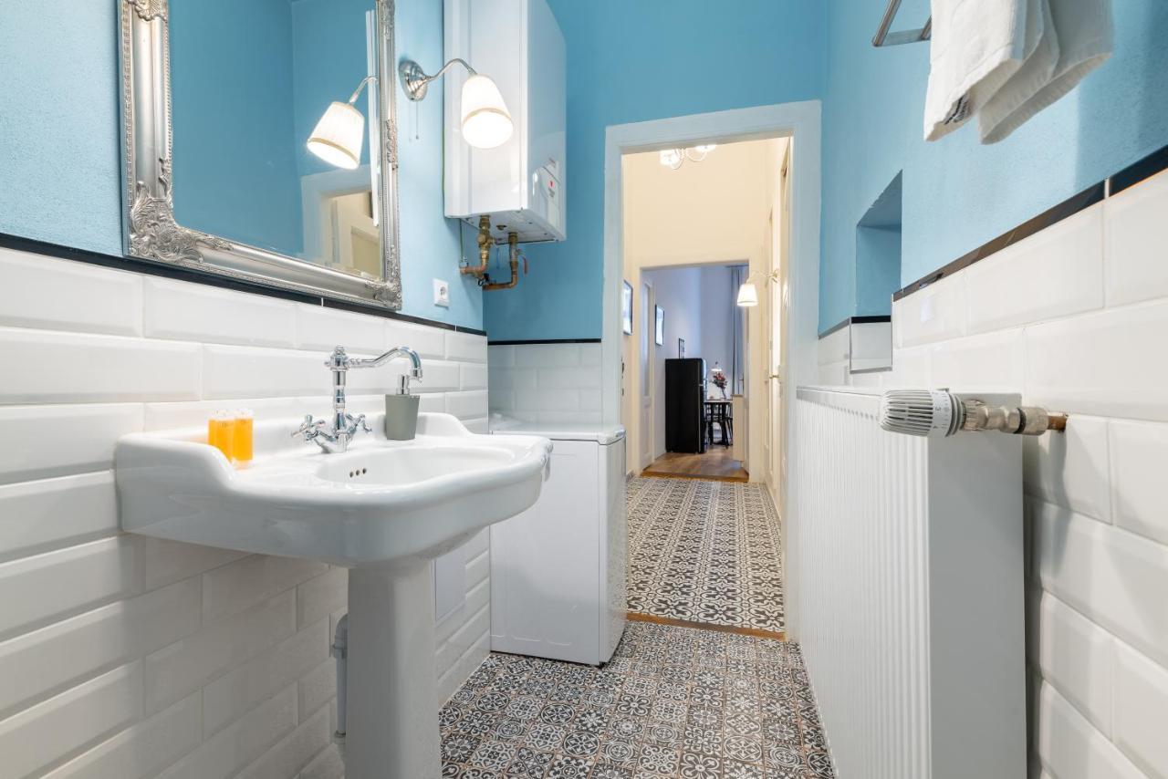 Charming 1 Bedroom Apartment In The City Center Of Prága Kültér fotó