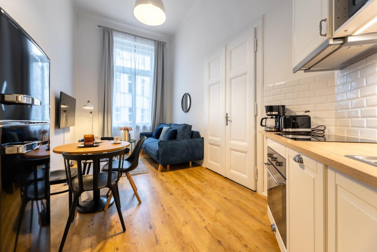 Charming 1 Bedroom Apartment In The City Center Of Prága Kültér fotó