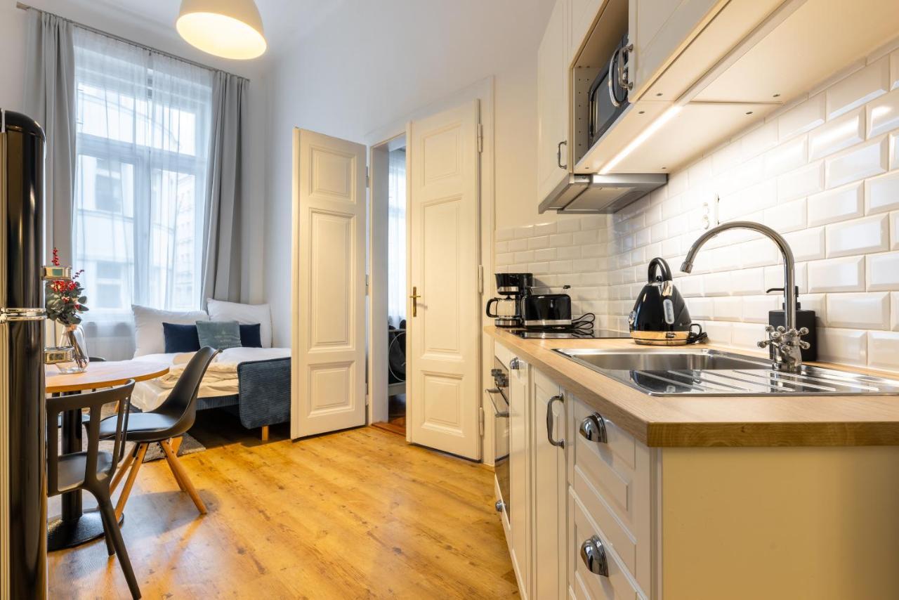Charming 1 Bedroom Apartment In The City Center Of Prága Kültér fotó